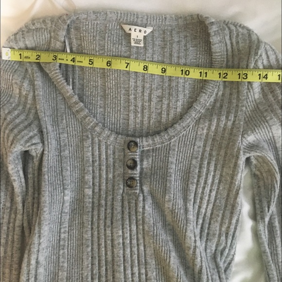 Lettuce-hem long sleeve! - Picture 2 of 4